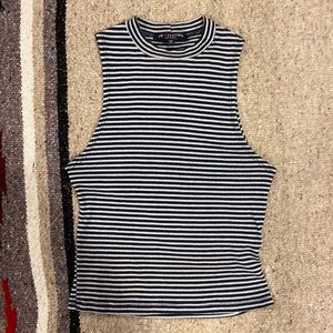 Stripped sleeveless top 🎽